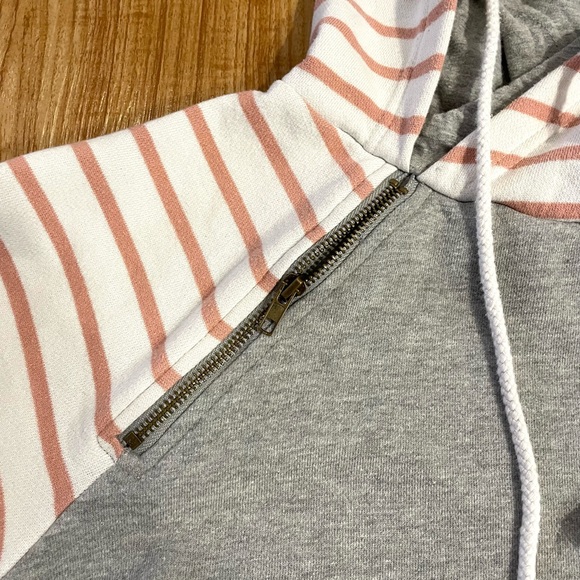 Hey Friends(featured on Drew Barrymore Show)Double Hooded Sweatshirt & tee. - Picture 7 of 14